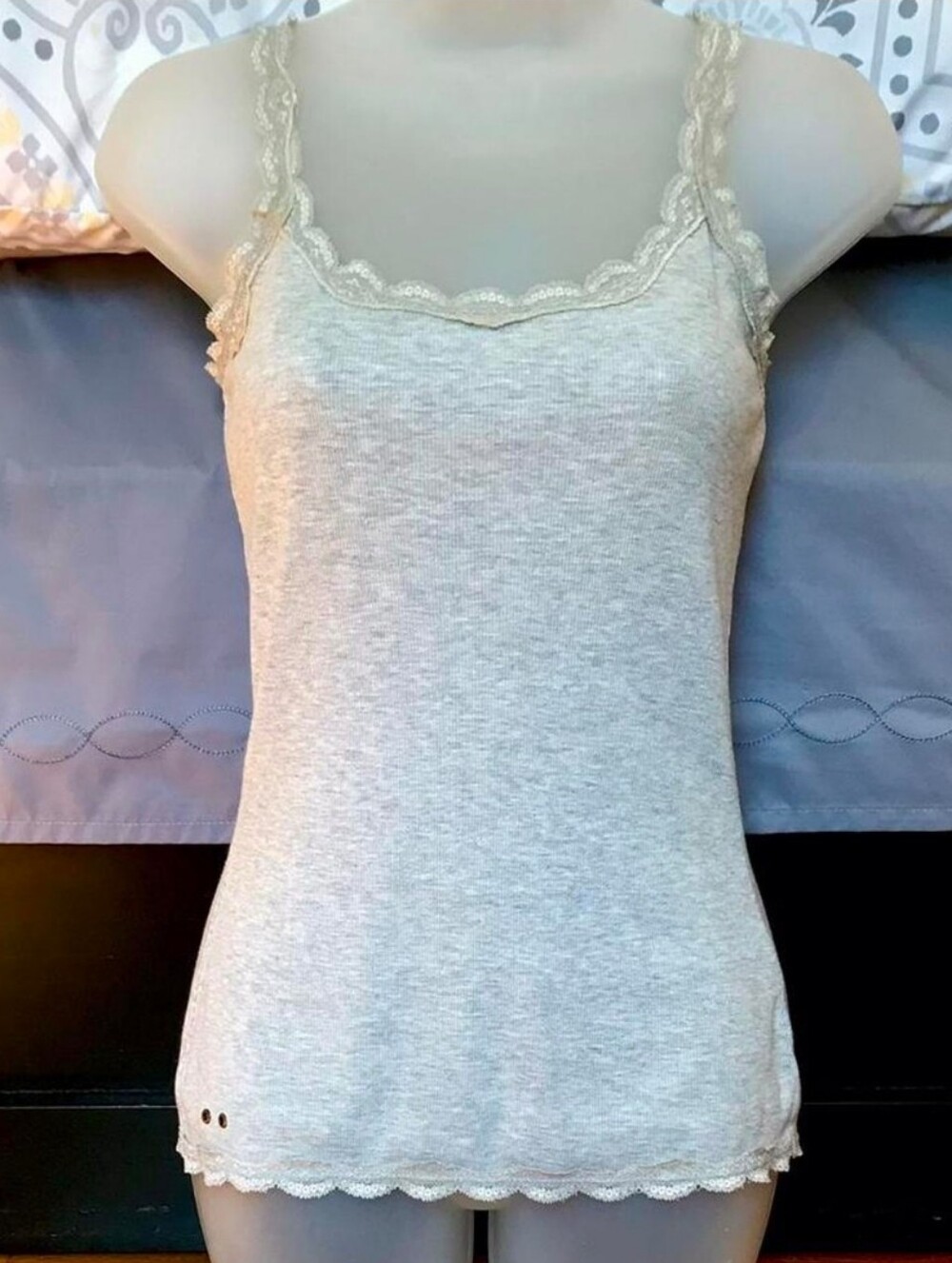 🎉4 Tops For $25🎉 Converse Light Gray Tank Top